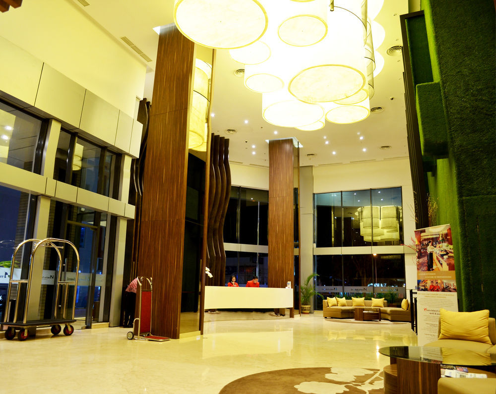 Swiss-Belhotel Cirebon Exterior foto